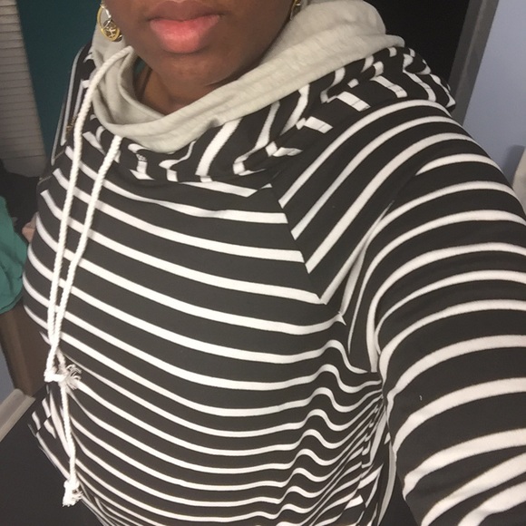 Stripped Zipper Plus Size Hoodie - Picture 7 of 8